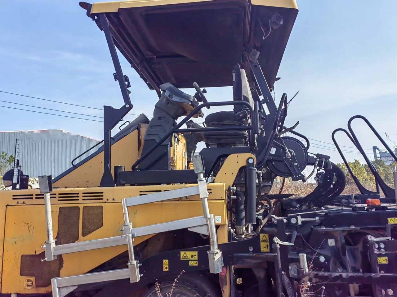 Caterpillar AP655 - Асфалтополагач: снимка 2 Caterpillar AP655 - Асфалтополагач: снимка 2