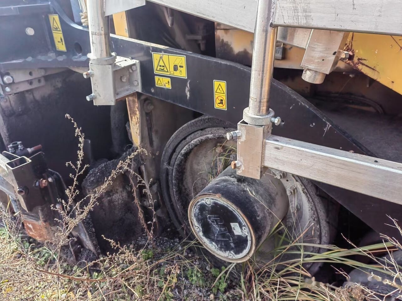 Caterpillar AP655 - Асфалтополагач: снимка 3 Caterpillar AP655 - Асфалтополагач: снимка 3