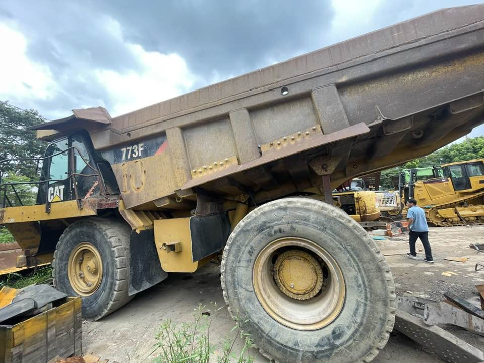 Caterpillar Cat 773f - Кариерен самосвал: снимка 1 Caterpillar Cat 773f - Кариерен самосвал: снимка 1