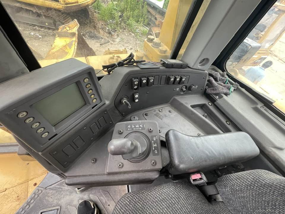 Caterpillar D8T - Булдозер: снимка 5 Caterpillar D8T - Булдозер: снимка 5