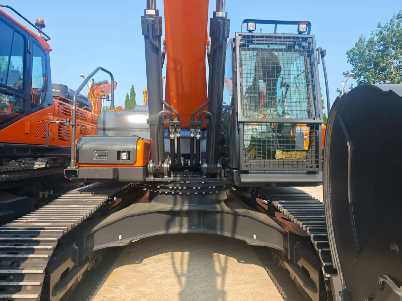 Develon DX360LCA-7M - Верижен багер: снимка 3 Develon DX360LCA-7M - Верижен багер: снимка 3