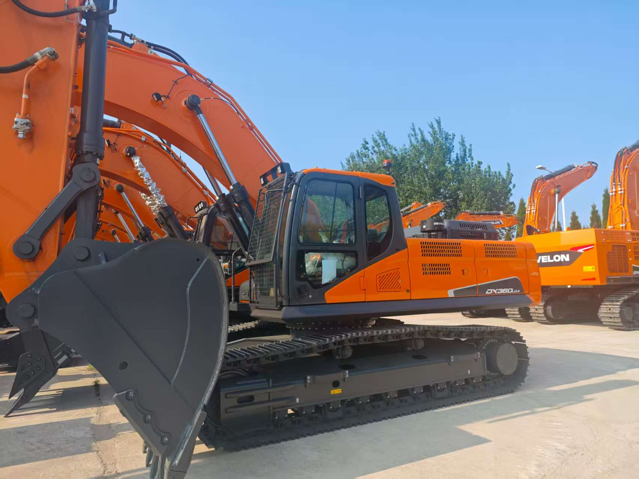 Develon DX360LCA-7M - Верижен багер: снимка 1 Develon DX360LCA-7M - Верижен багер: снимка 1