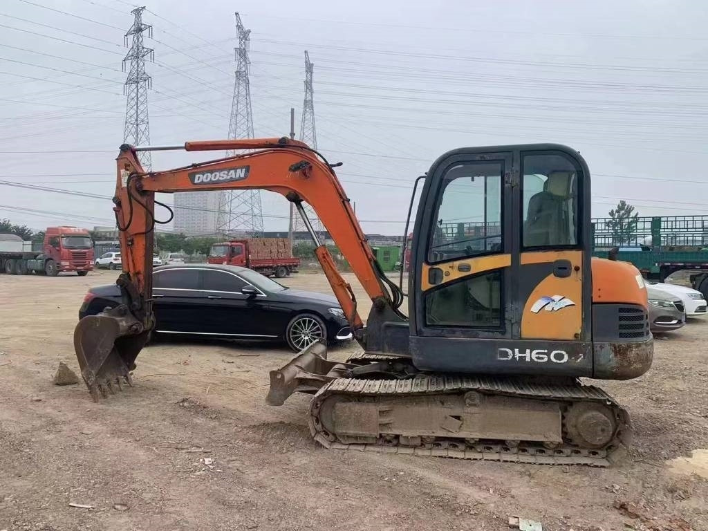 Doosan DH 60 - Мини багер: снимка 1 Doosan DH 60 - Мини багер: снимка 1