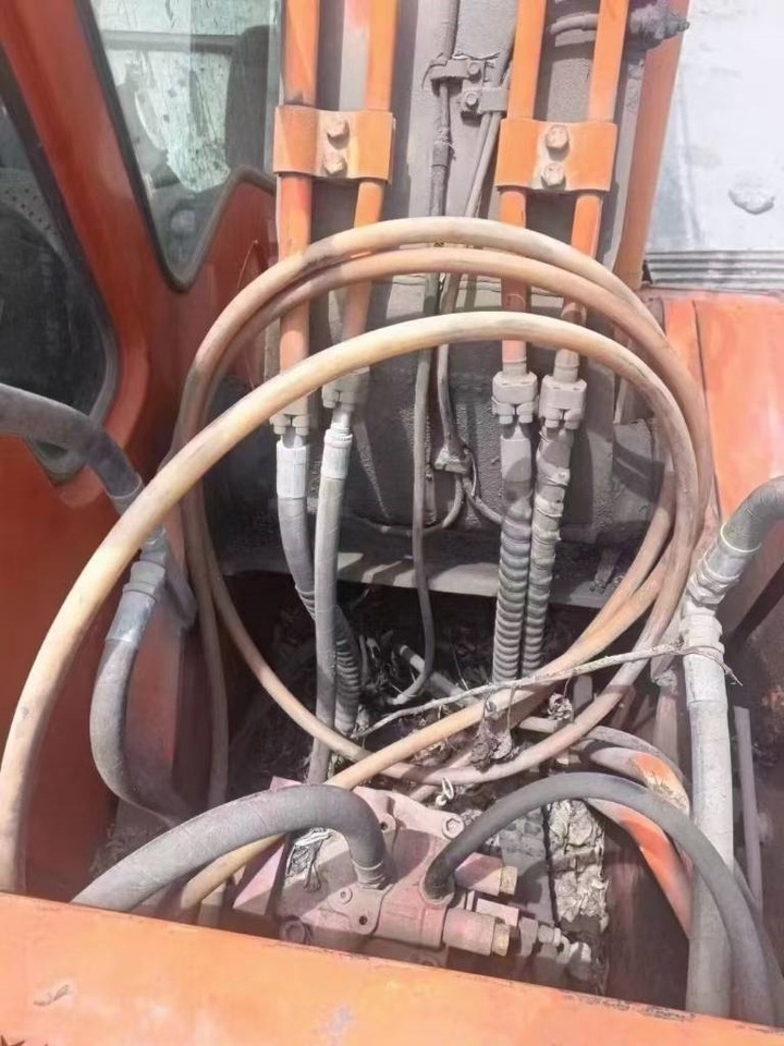 Doosan DX 225 - Верижен багер: снимка 4 Doosan DX 225 - Верижен багер: снимка 4