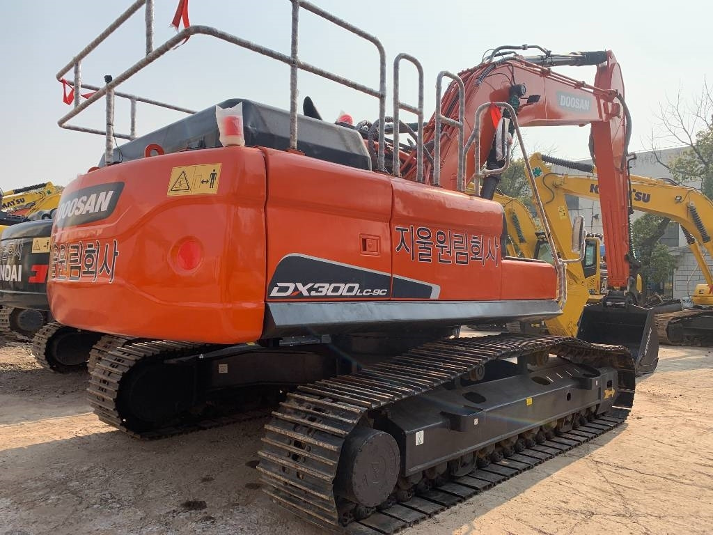 Doosan DX 300 LCA - Верижен багер: снимка 1 Doosan DX 300 LCA - Верижен багер: снимка 1