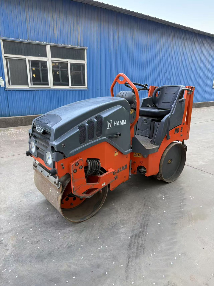 HAMM HD8VV - Пътен валяк: снимка 1 HAMM HD8VV - Пътен валяк: снимка 1