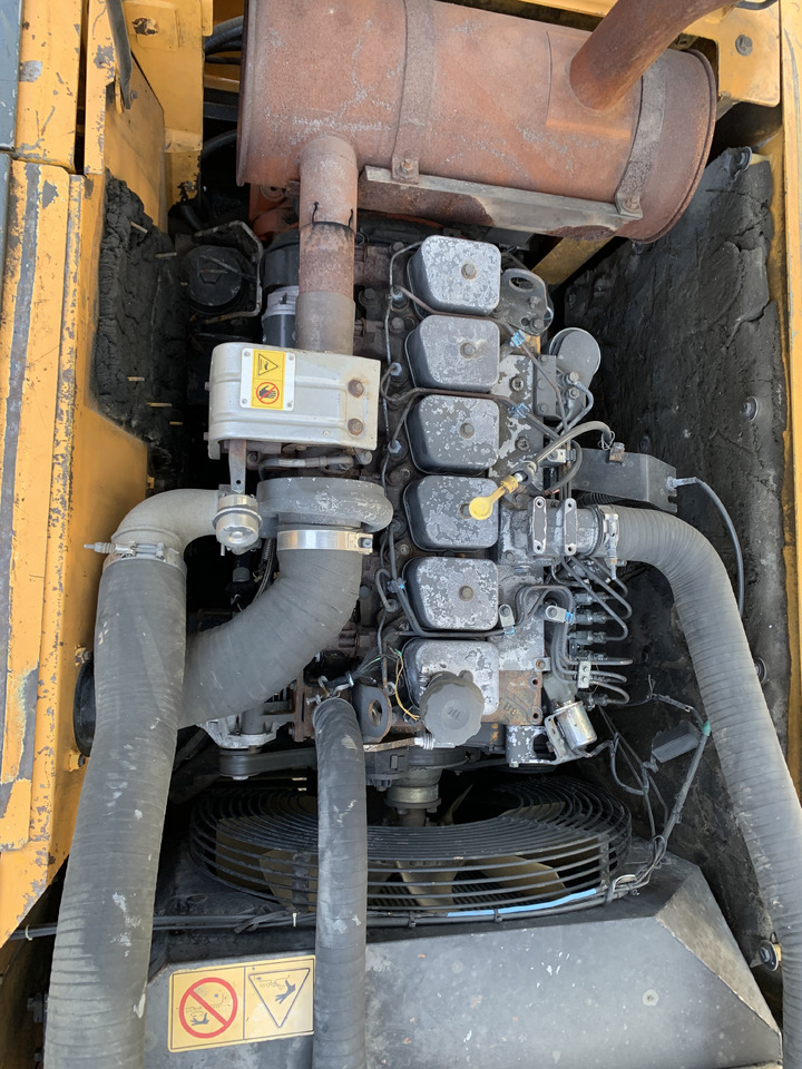 HYUNDAI R210W-9 - Колесен багер: снимка 3 HYUNDAI R210W-9 - Колесен багер: снимка 3
