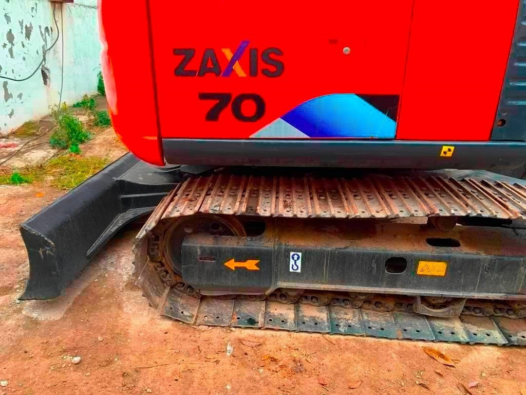 Hitachi Zaxis 70 - Верижен багер: снимка 2 Hitachi Zaxis 70 - Верижен багер: снимка 2