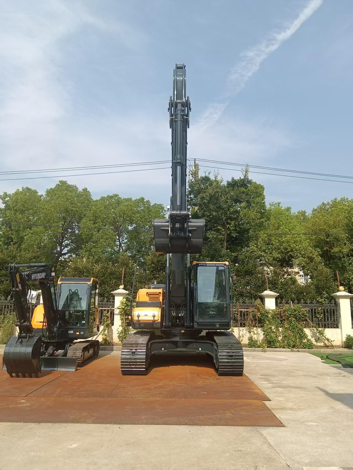 Hyundai HX220L - Багер: снимка 4 Hyundai HX220L - Багер: снимка 4