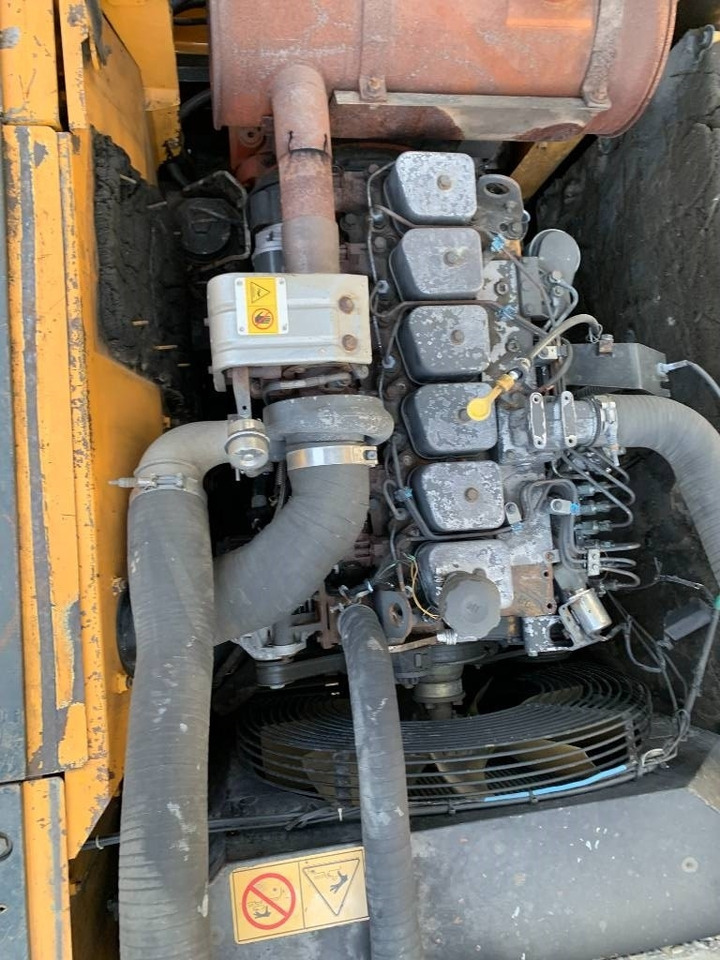 Hyundai R210W-9 - Колесен багер: снимка 3 Hyundai R210W-9 - Колесен багер: снимка 3
