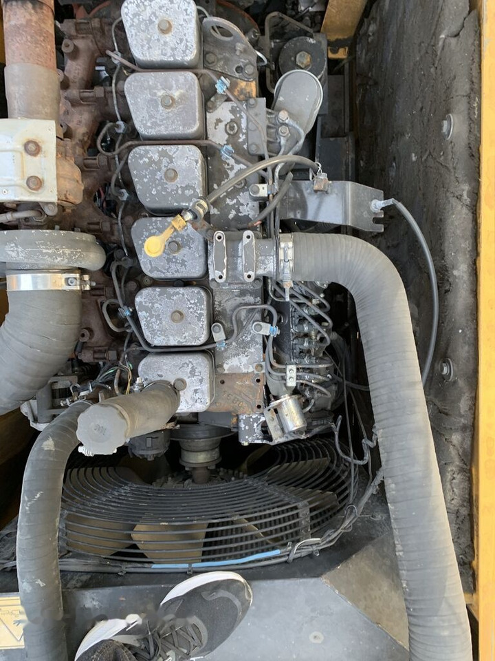 Hyundai R210W-9 - Верижен багер: снимка 3 Hyundai R210W-9 - Верижен багер: снимка 3