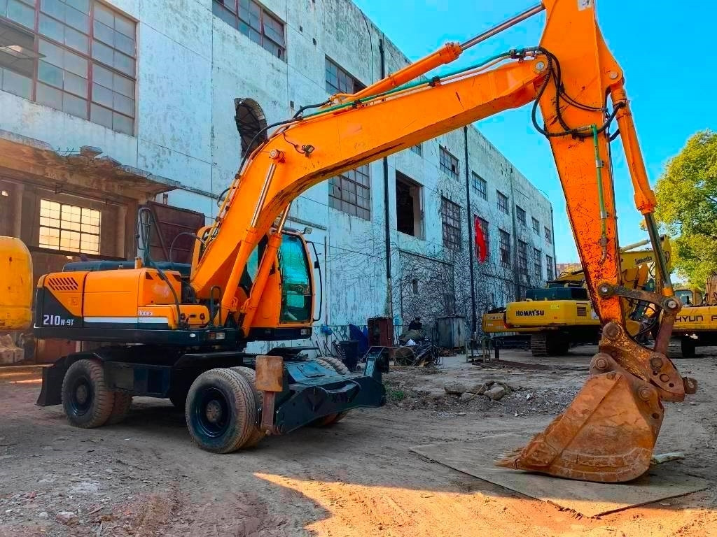 Верижен багер Hyundai R210W-9T: снимка 1
