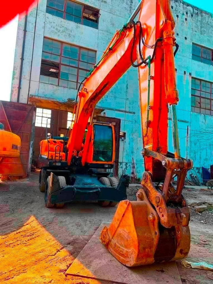 Hyundai R210W-9T - Верижен багер: снимка 2 Hyundai R210W-9T - Верижен багер: снимка 2