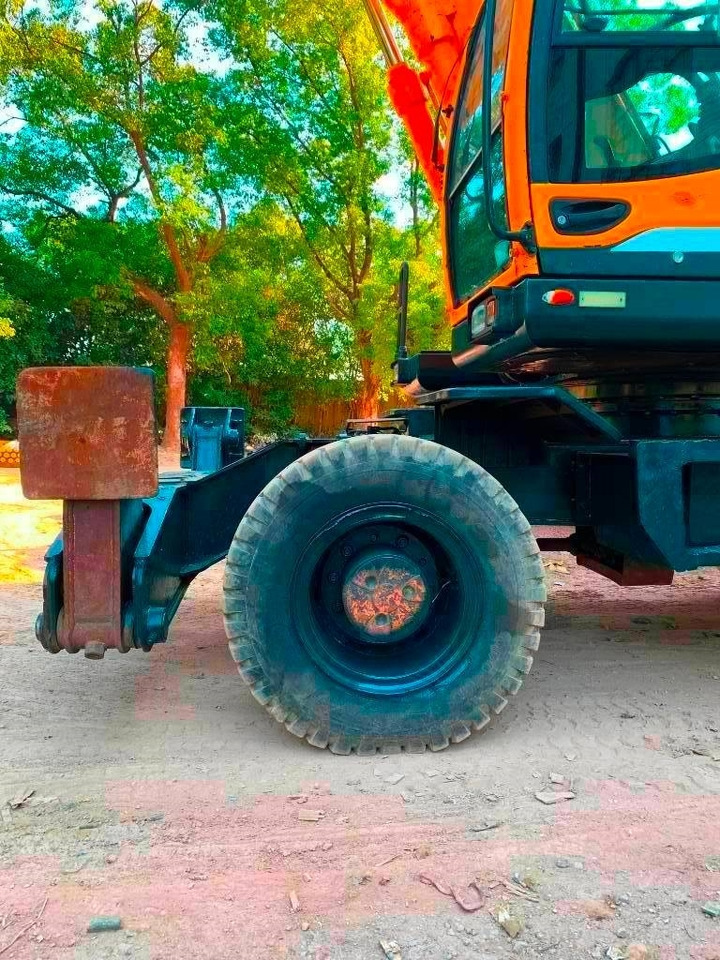 Hyundai R210W-9T - Верижен багер: снимка 4 Hyundai R210W-9T - Верижен багер: снимка 4