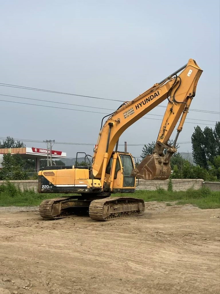 Hyundai R220-9S - Верижен багер: снимка 1 Hyundai R220-9S - Верижен багер: снимка 1