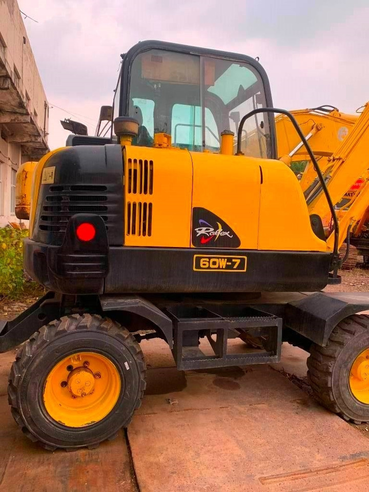 Hyundai Robex 60 W-7 - Колесен багер: снимка 3 Hyundai Robex 60 W-7 - Колесен багер: снимка 3