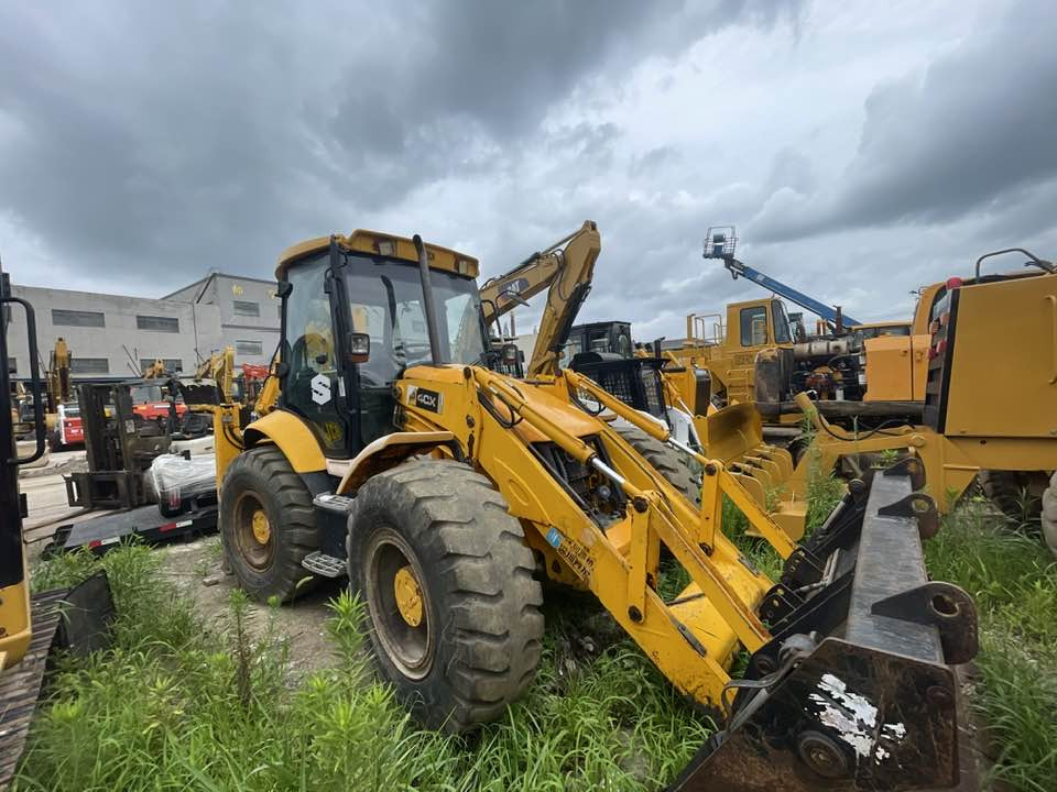 JCB 4CX - Багер-товарач: снимка 1 JCB 4CX - Багер-товарач: снимка 1