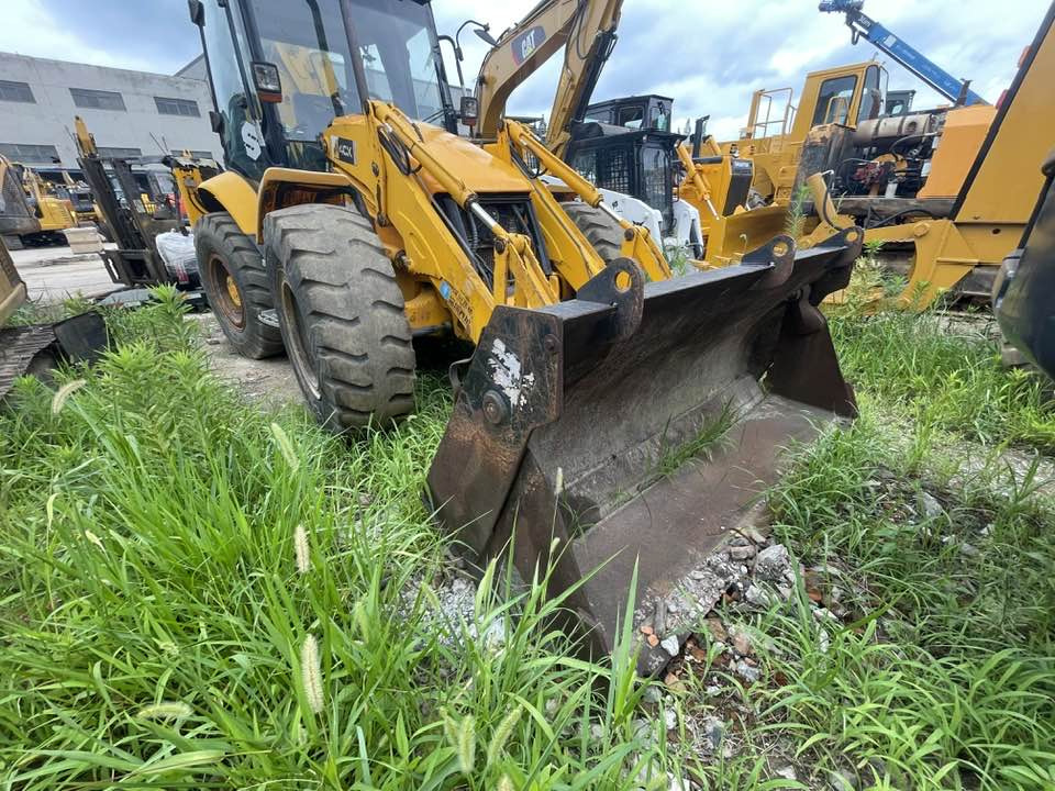 JCB 4CX - Багер-товарач: снимка 4 JCB 4CX - Багер-товарач: снимка 4