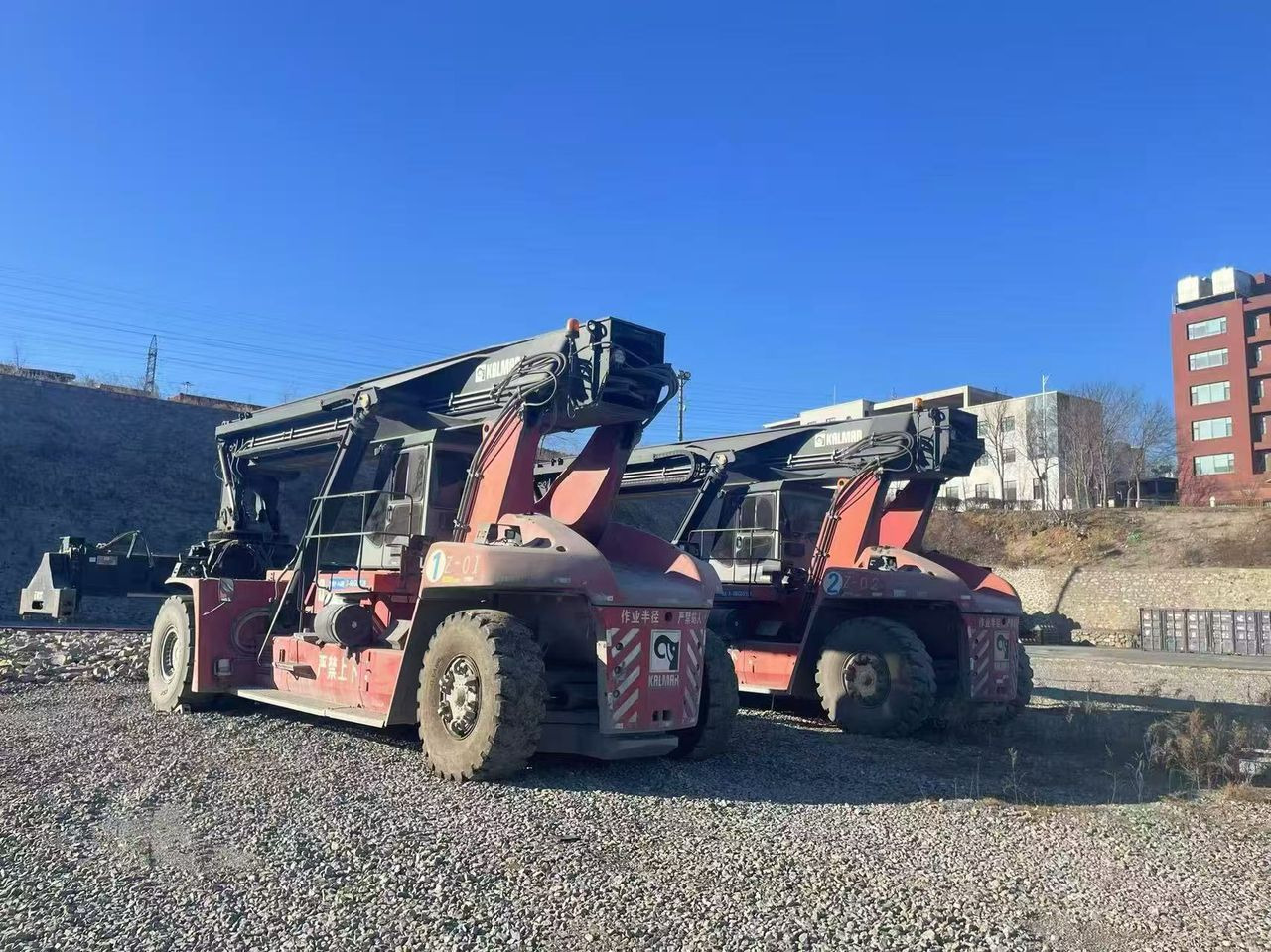 KALMAR DRT450 - Ричстакер: снимка 1 KALMAR DRT450 - Ричстакер: снимка 1