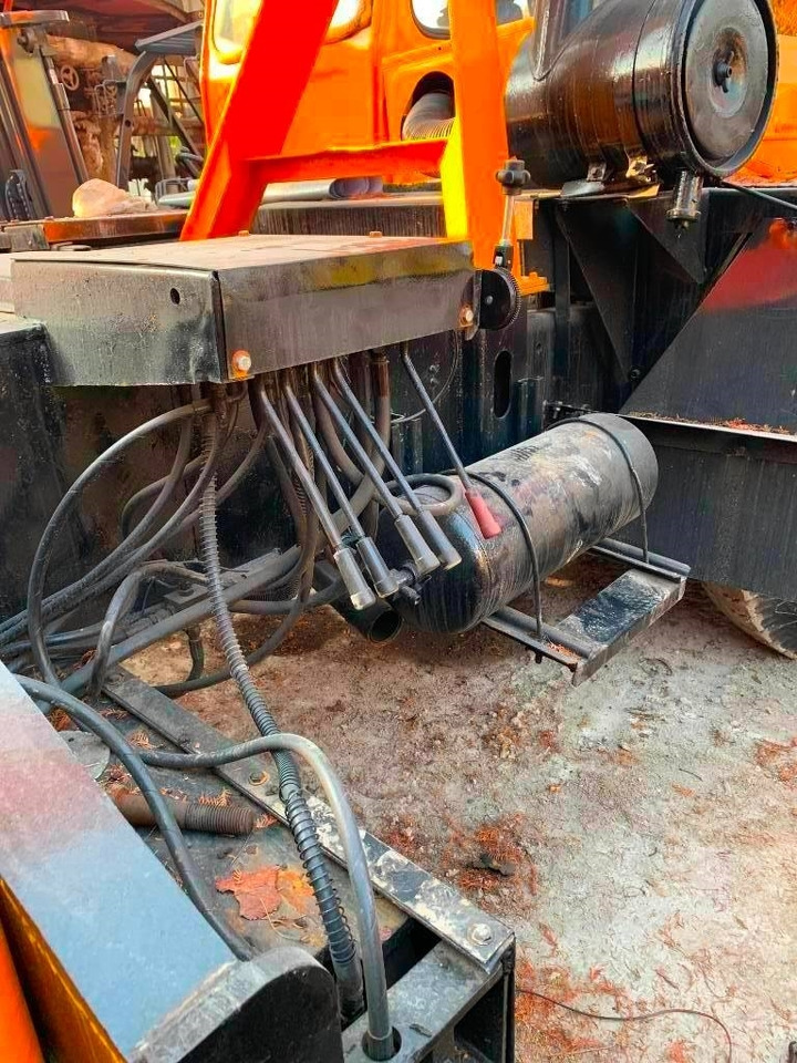 Kato NK 250 E  - Кран за всякакви терени: снимка 5 Kato NK 250 E  - Кран за всякакви терени: снимка 5