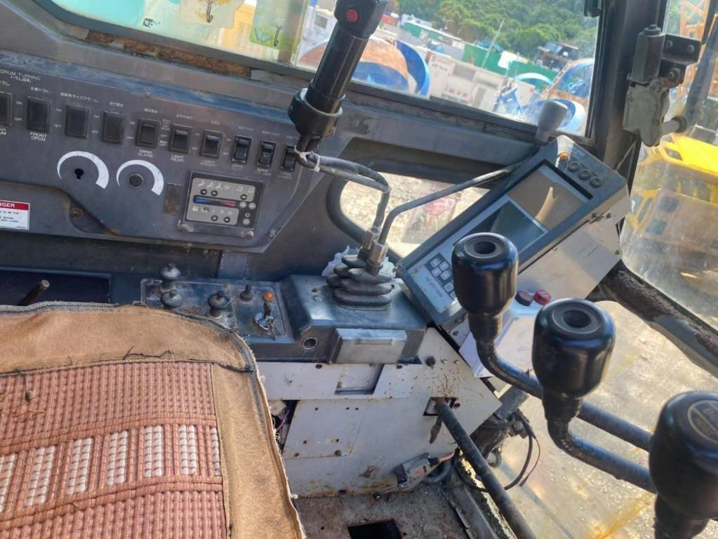 Верижен кран Kobelco CKE 2500: снимка 15