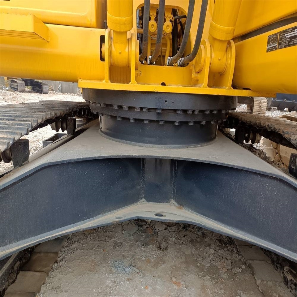 Komatsu PC 200 - Верижен багер: снимка 5 Komatsu PC 200 - Верижен багер: снимка 5