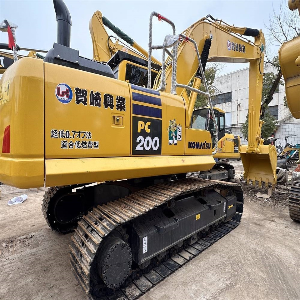 Komatsu PC 200 - Верижен багер: снимка 1 Komatsu PC 200 - Верижен багер: снимка 1