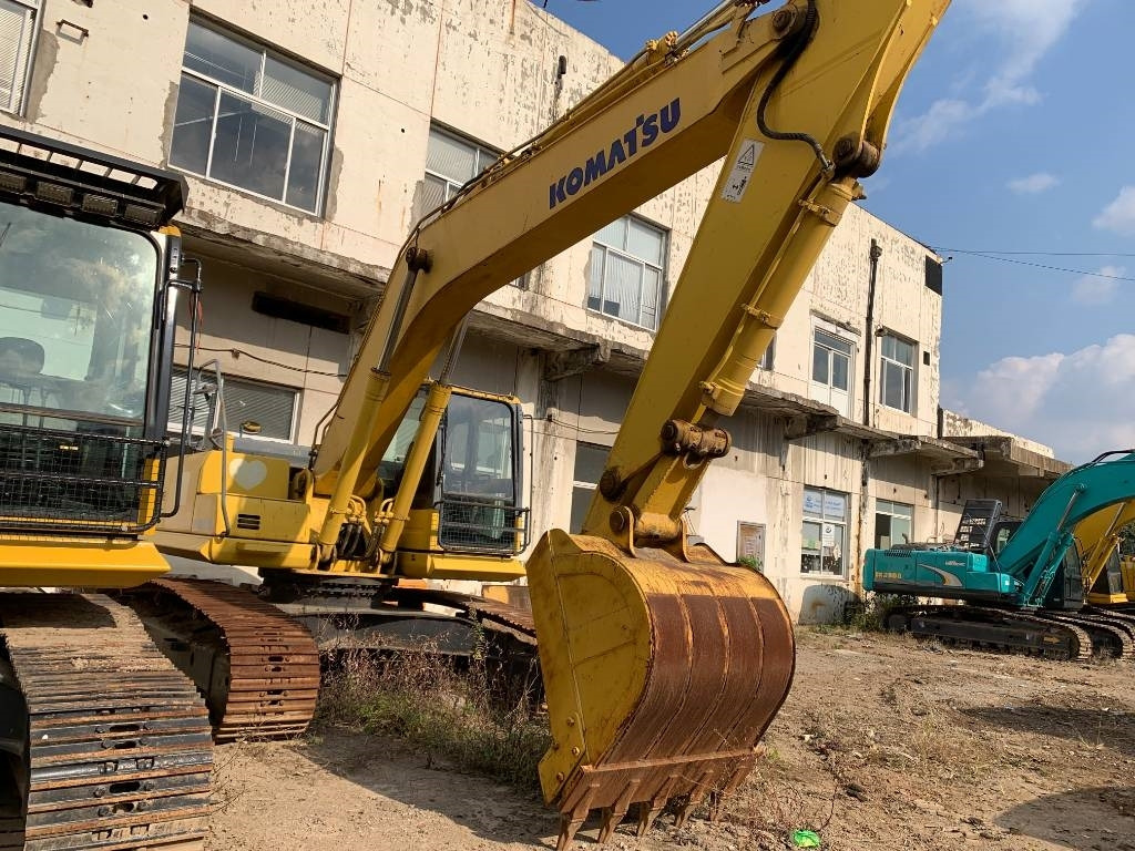 Komatsu PC 240 - Верижен багер: снимка 3 Komatsu PC 240 - Верижен багер: снимка 3