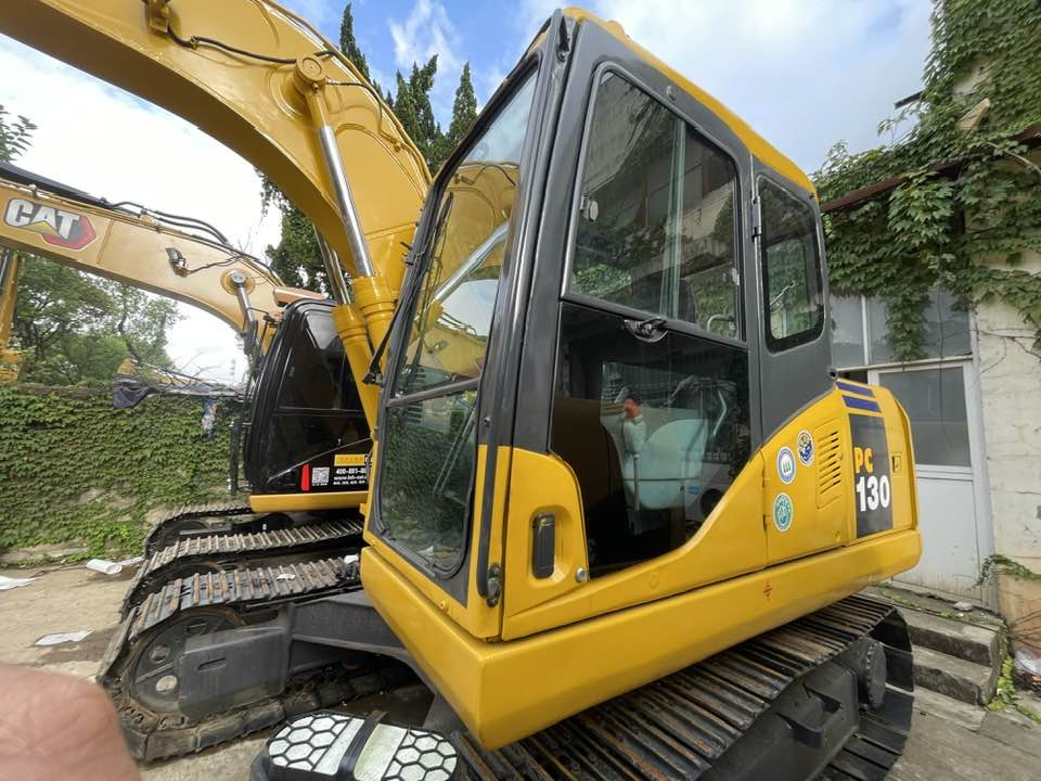Komatsu PC130 - Мини багер: снимка 5 Komatsu PC130 - Мини багер: снимка 5