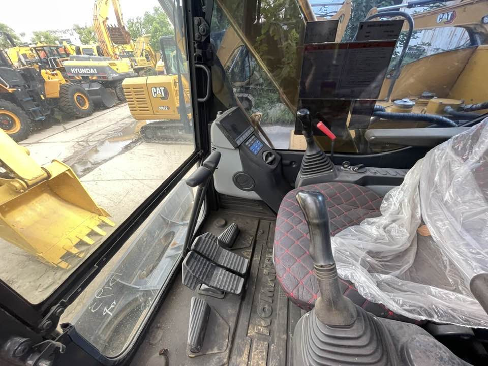 Komatsu PC70-8 - Мини багер: снимка 4 Komatsu PC70-8 - Мини багер: снимка 4
