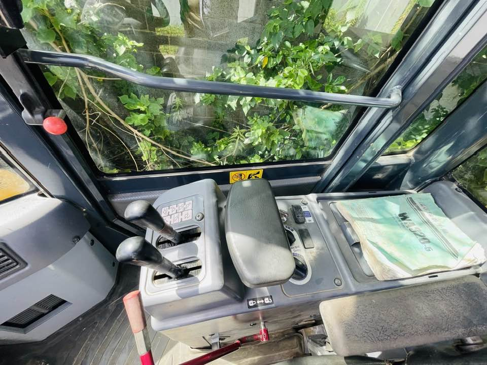 Komatsu WA320-8 - Колесен товарач: снимка 3 Komatsu WA320-8 - Колесен товарач: снимка 3