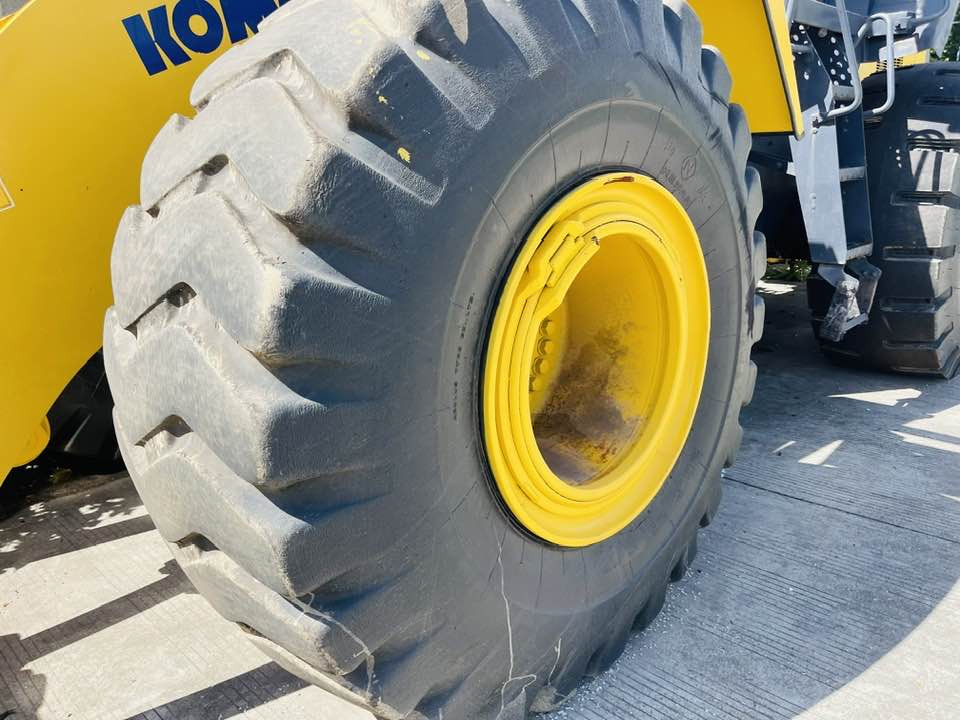 Komatsu WA470 - Колесен товарач: снимка 4 Komatsu WA470 - Колесен товарач: снимка 4