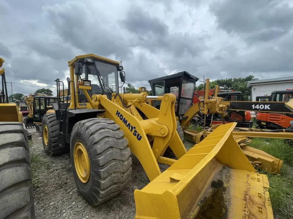 Komatsu WA470 - Колесен товарач: снимка 1 Komatsu WA470 - Колесен товарач: снимка 1