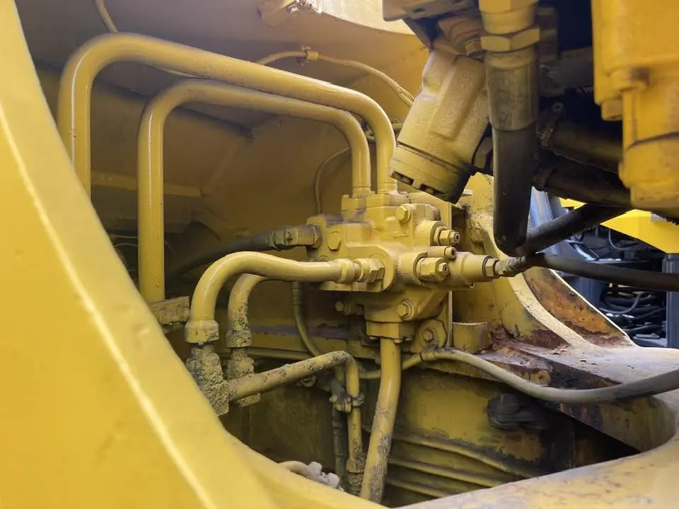 Komatsu WA470 - Колесен товарач: снимка 4 Komatsu WA470 - Колесен товарач: снимка 4