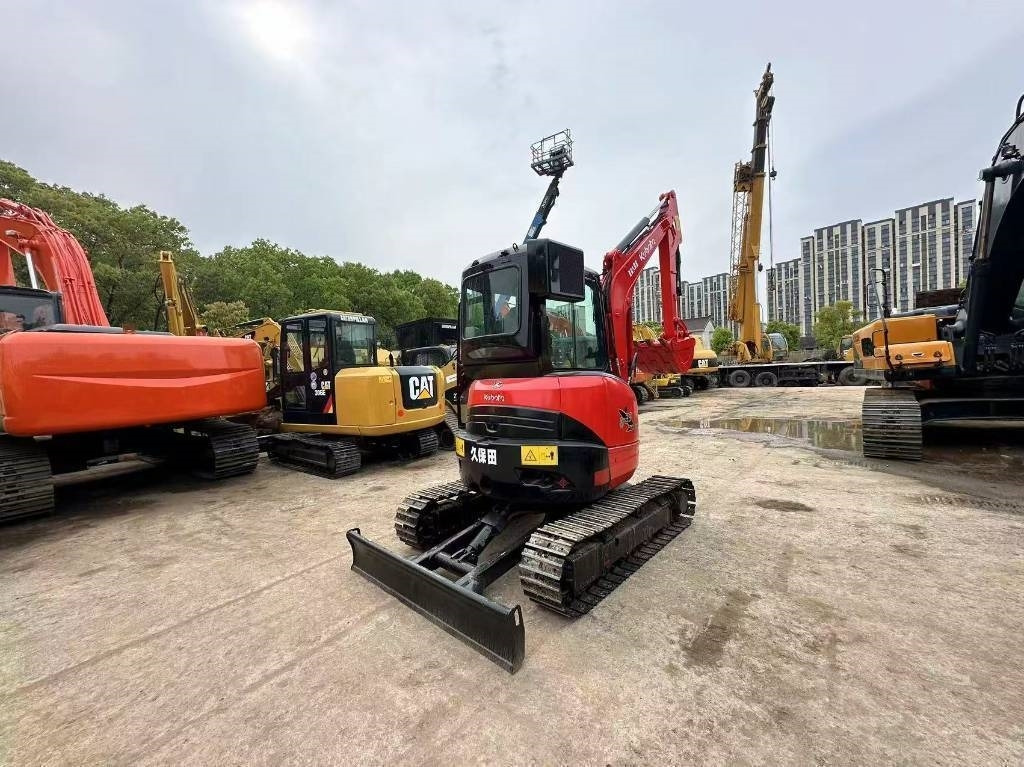 Kubota U-35 - Мини багер: снимка 5 Kubota U-35 - Мини багер: снимка 5
