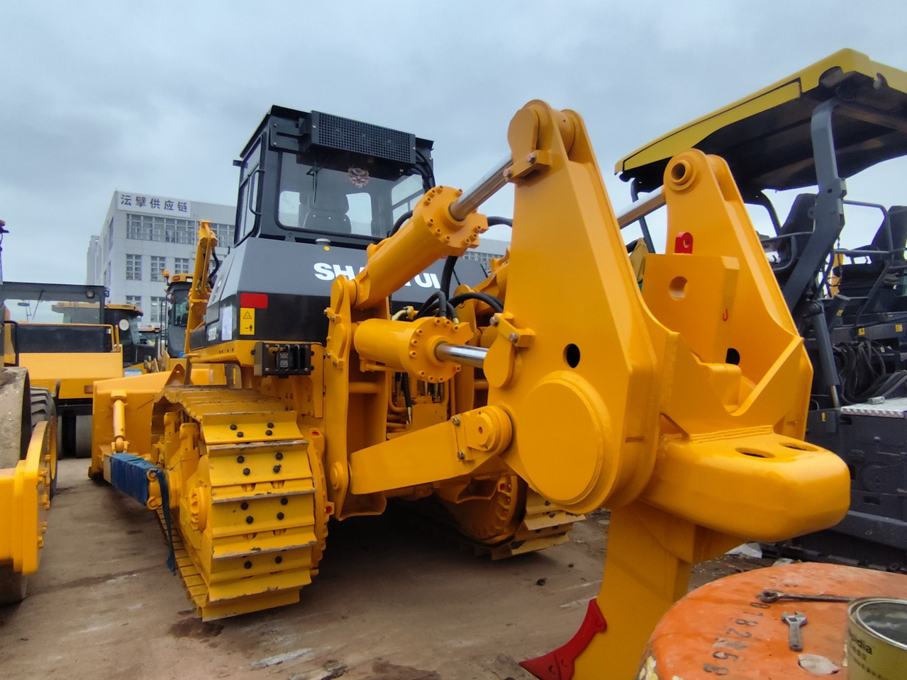 SHANTUI SD32 - Булдозер: снимка 1 SHANTUI SD32 - Булдозер: снимка 1