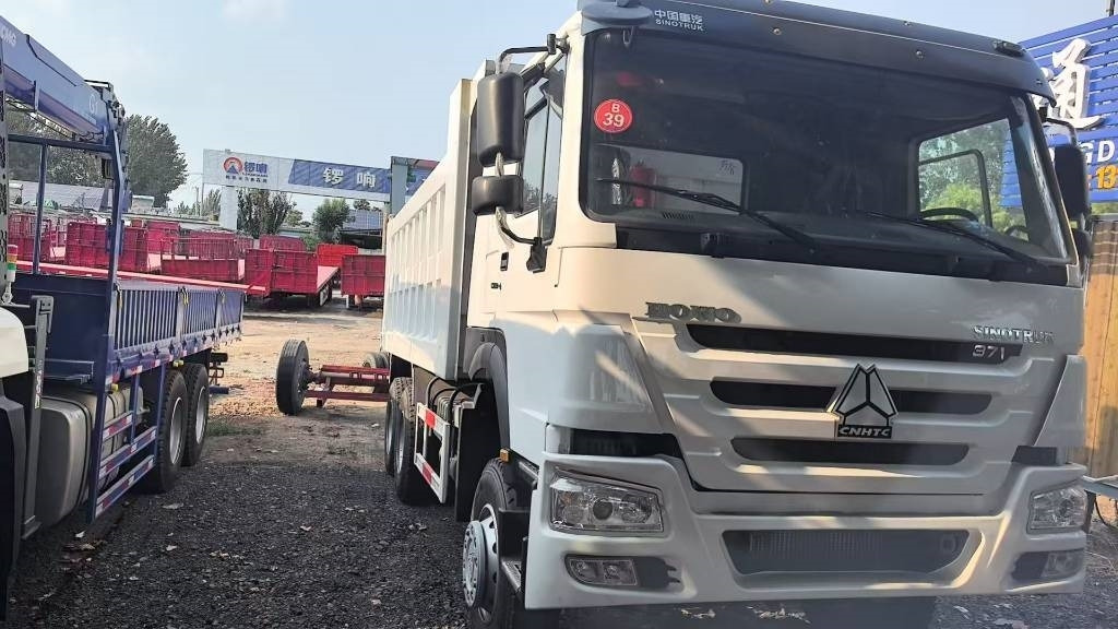 Sinotruk 371 - Самосвал камион: снимка 3 Sinotruk 371 - Самосвал камион: снимка 3
