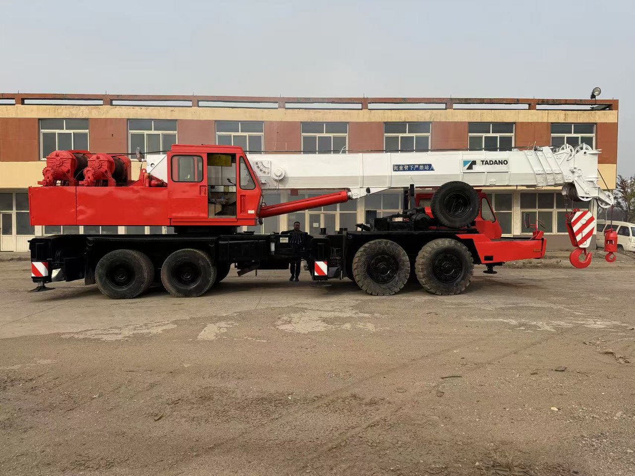 TADANO TG700E - Автокран: снимка 3 TADANO TG700E - Автокран: снимка 3