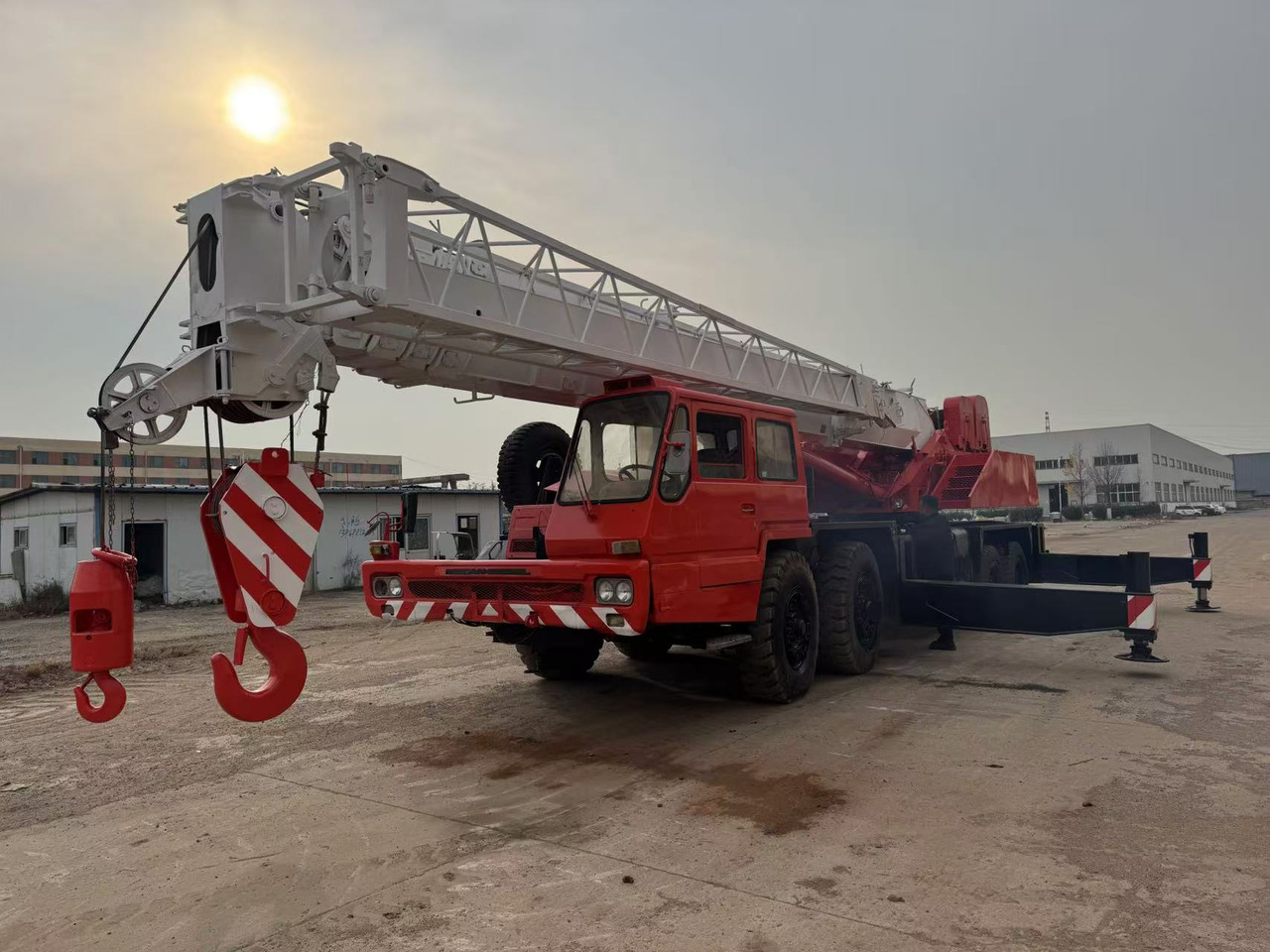 TADANO TG700E - Автокран: снимка 2 TADANO TG700E - Автокран: снимка 2