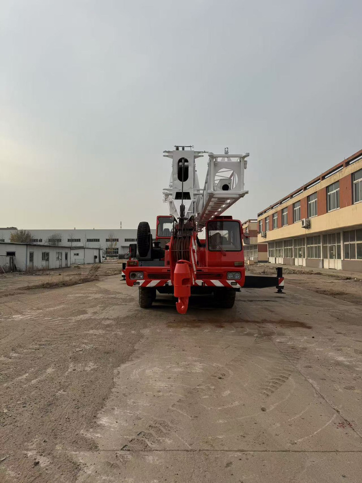 TADANO TG700E - Автокран: снимка 4 TADANO TG700E - Автокран: снимка 4