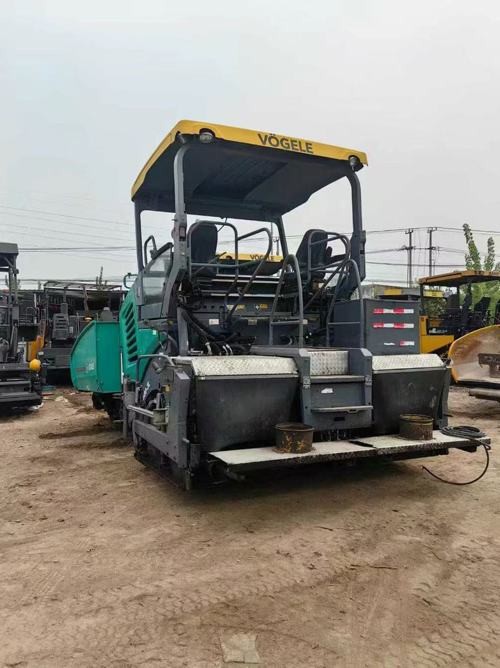 Vogele SUPER 1880-3L - Асфалтополагач: снимка 3 Vogele SUPER 1880-3L - Асфалтополагач: снимка 3