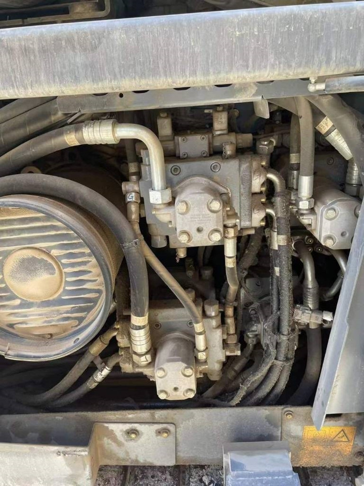 Vögele Super 1880L - Асфалтополагач: снимка 3 Vögele Super 1880L - Асфалтополагач: снимка 3
