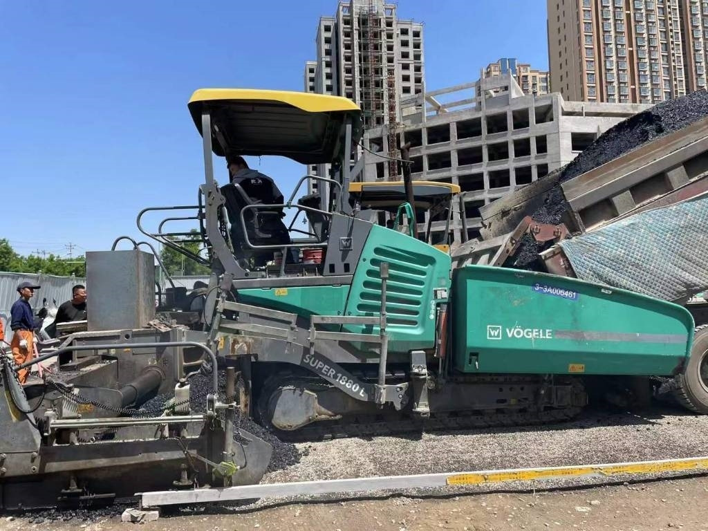 Vögele Super 1880L - Асфалтополагач: снимка 1 Vögele Super 1880L - Асфалтополагач: снимка 1
