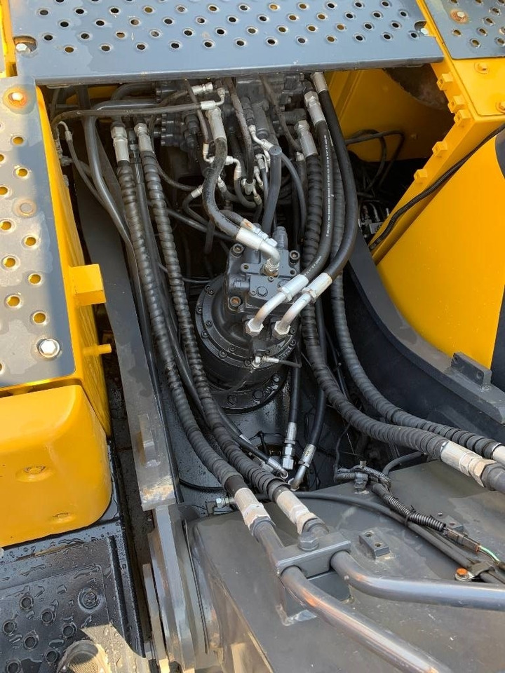 Volvo EC 210 - Верижен багер: снимка 3 Volvo EC 210 - Верижен багер: снимка 3