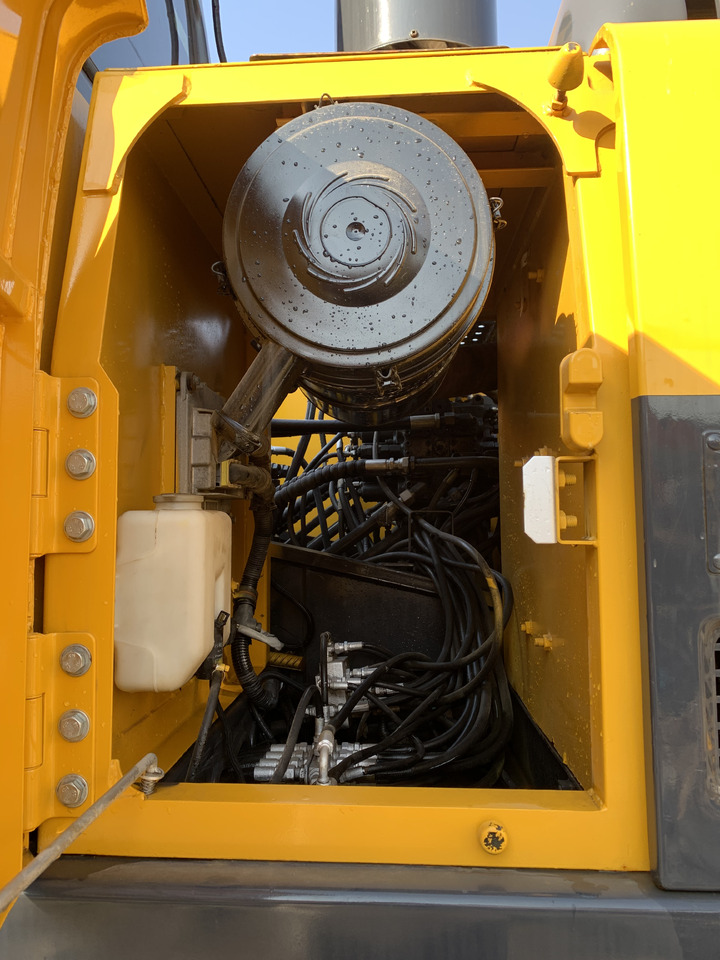 Верижен багер Volvo EC210: снимка 9