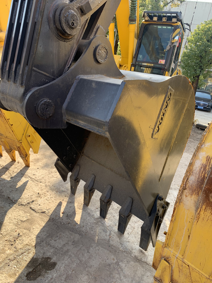 Верижен багер Volvo EC210: снимка 16