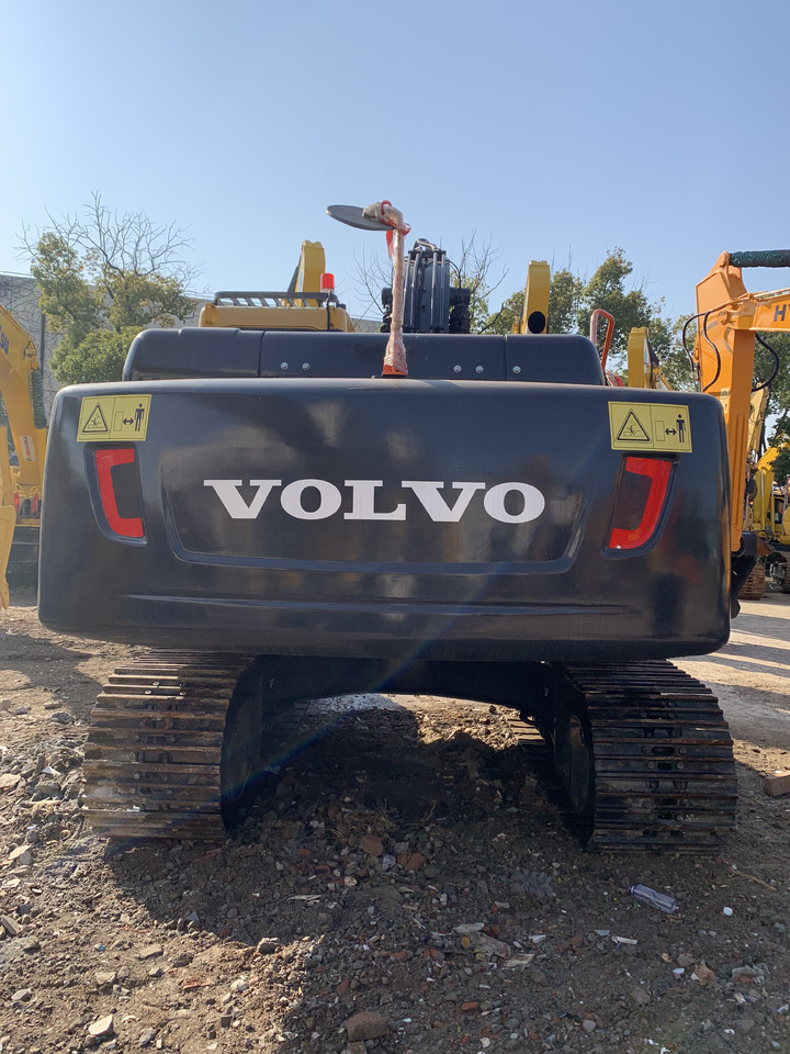 Volvo EC210D - Колесен багер: снимка 2 Volvo EC210D - Колесен багер: снимка 2