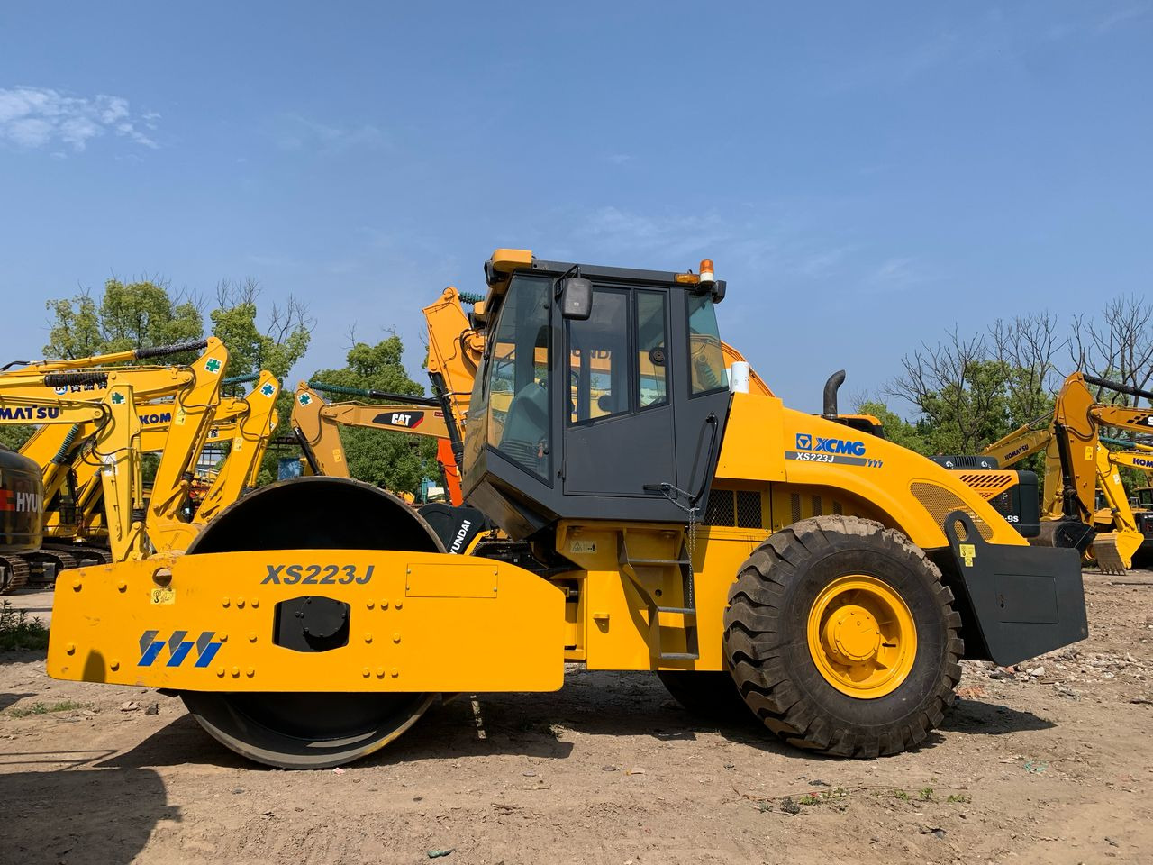 XCMG XS223J - Пътен валяк: снимка 1 XCMG XS223J - Пътен валяк: снимка 1