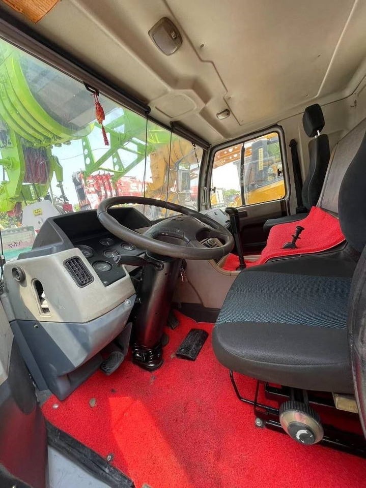 Zoomlion ZCT251V - Кран за всякакви терени: снимка 4 Zoomlion ZCT251V - Кран за всякакви терени: снимка 4