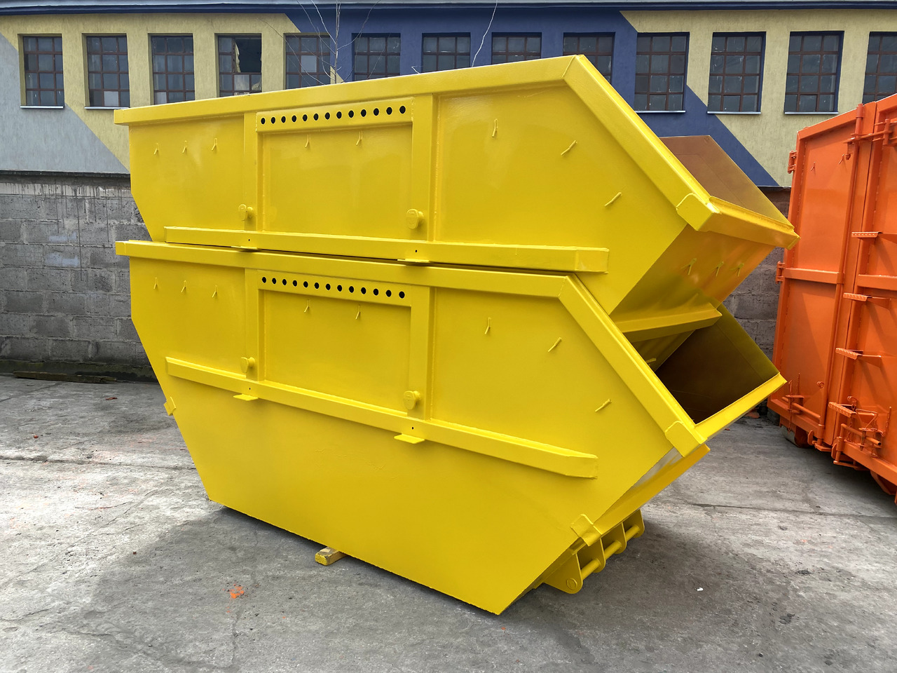 Metal-K Mulda/Bauschuttcontainer M5,5 - Контейнер за строителни отпадъци: снимка 1 Metal-K Mulda/Bauschuttcontainer M5,5 - Контейнер за строителни отпадъци: снимка 1